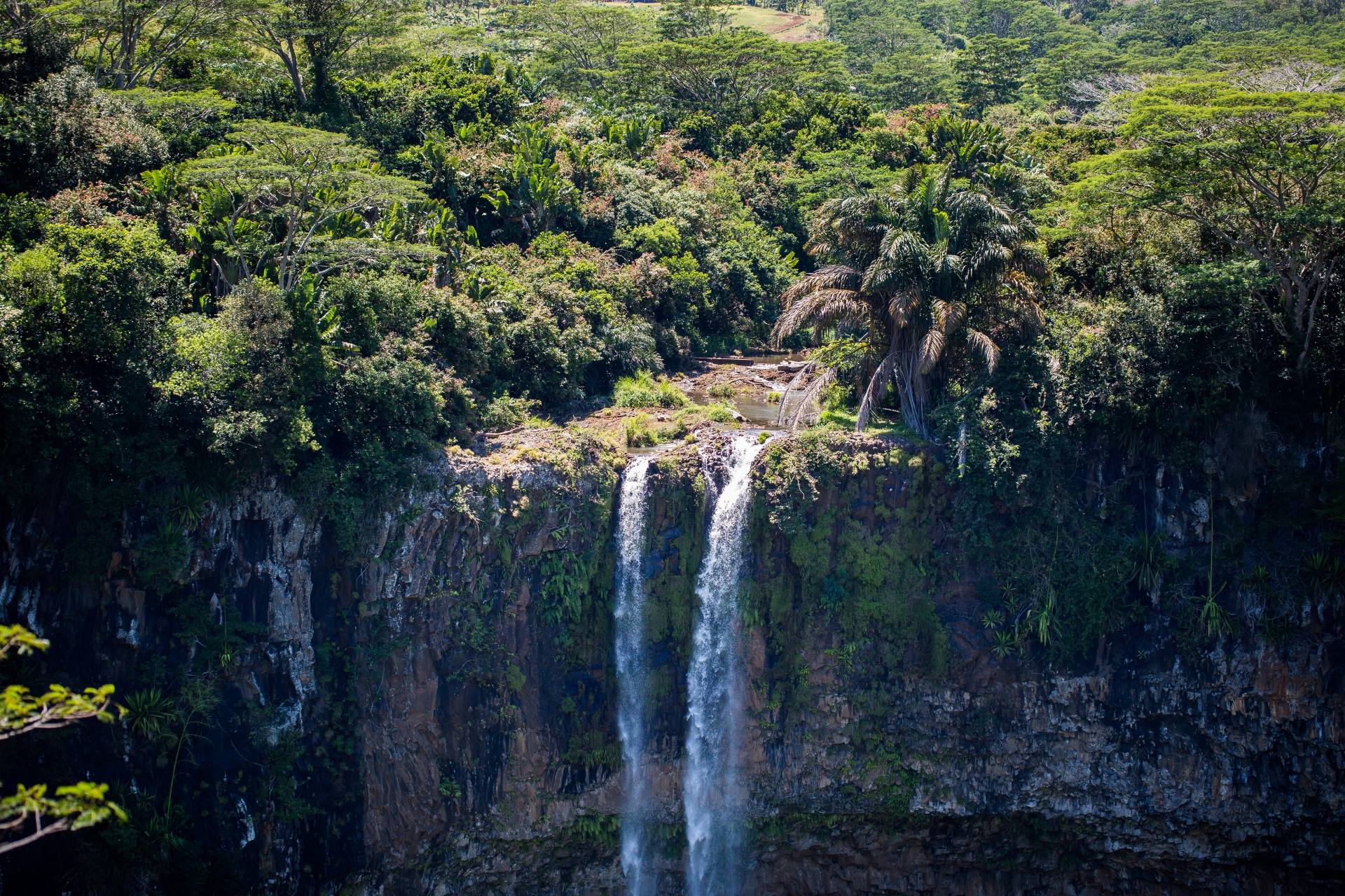 cascade-au-parc-national-de-chamarel